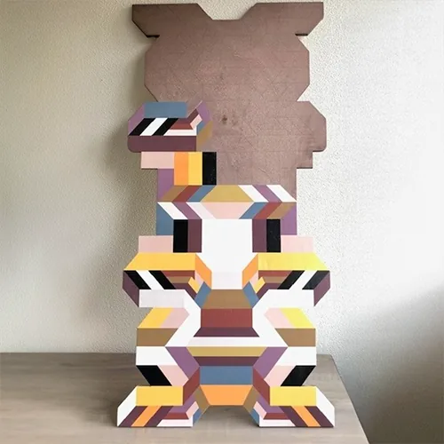 Wood & Stone — Printing, as on this wooden base, is also possible with our UV printer.
