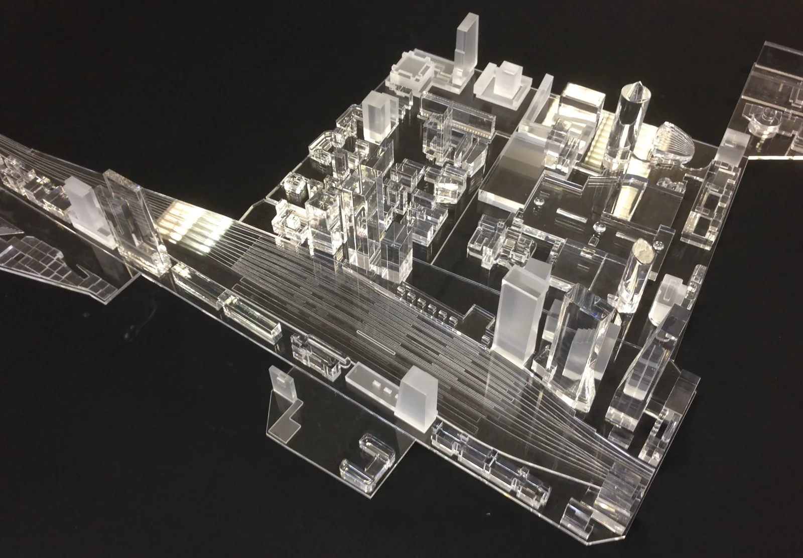 Plexiglas & Resin model by Maq’Exe