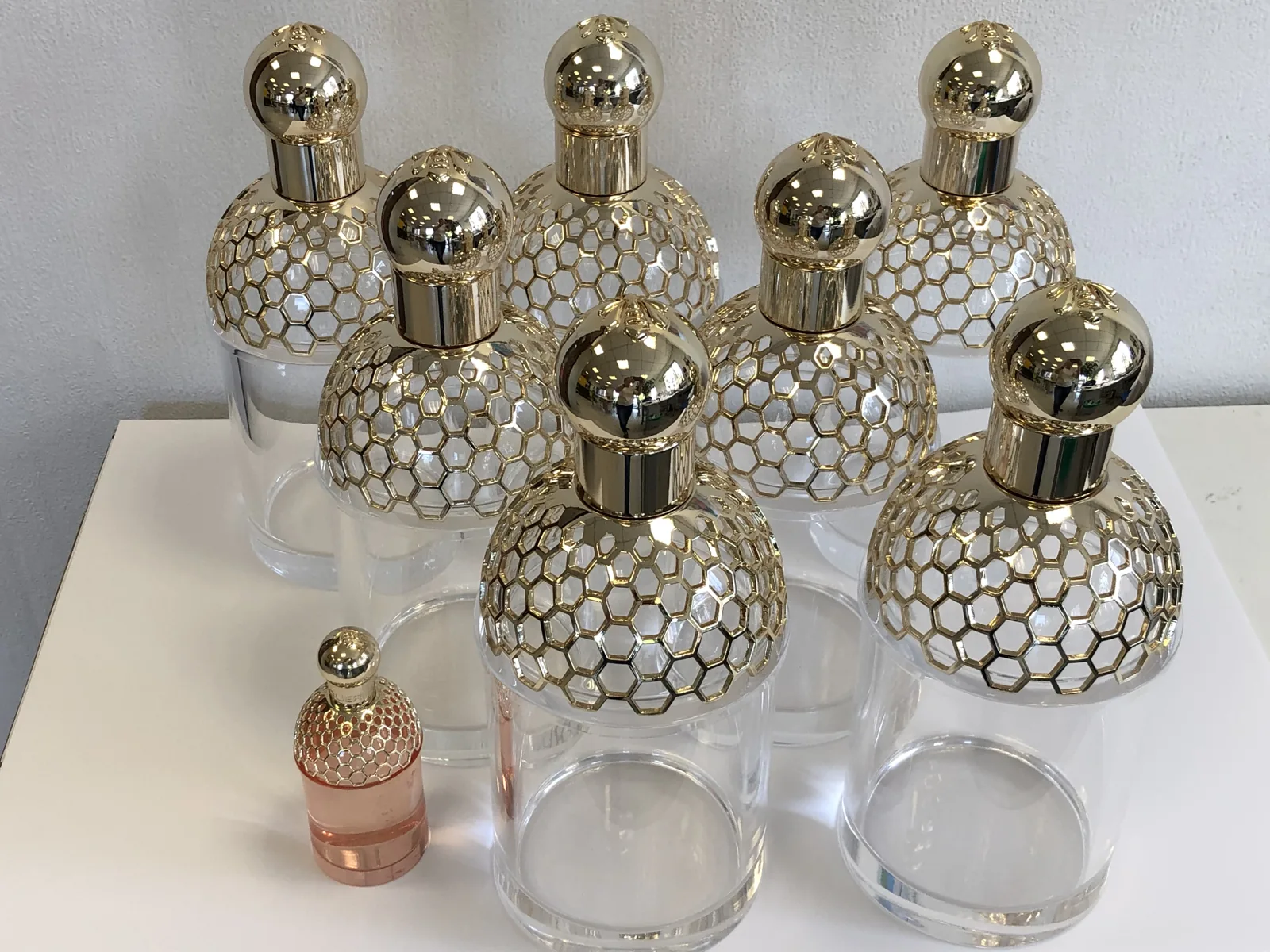 Perfume model by Maq’Exe